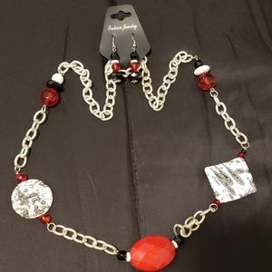 Handmade necklace w/ matching earings set